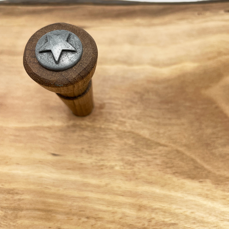Mounted Pegs